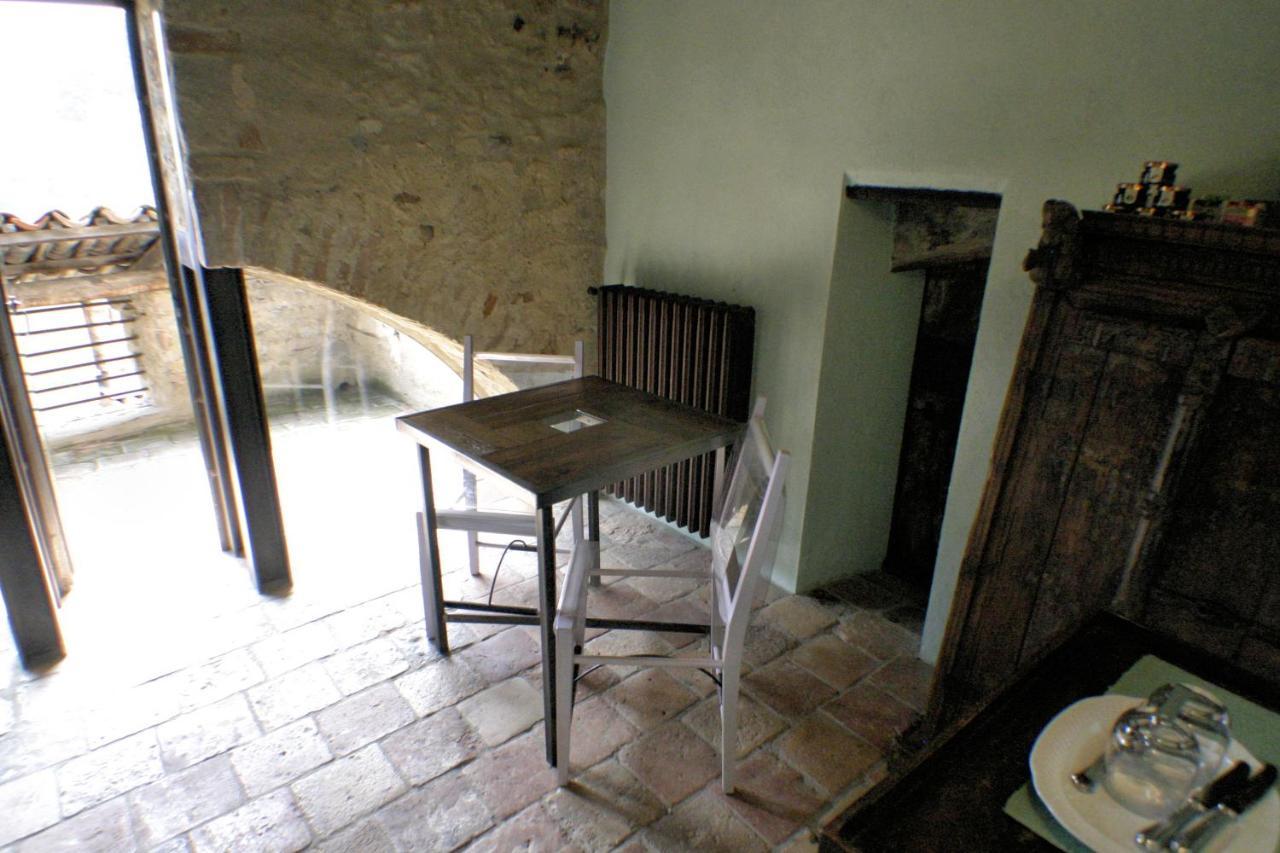 Le Case Della Saracca Monforte dʼAlba Exterior foto