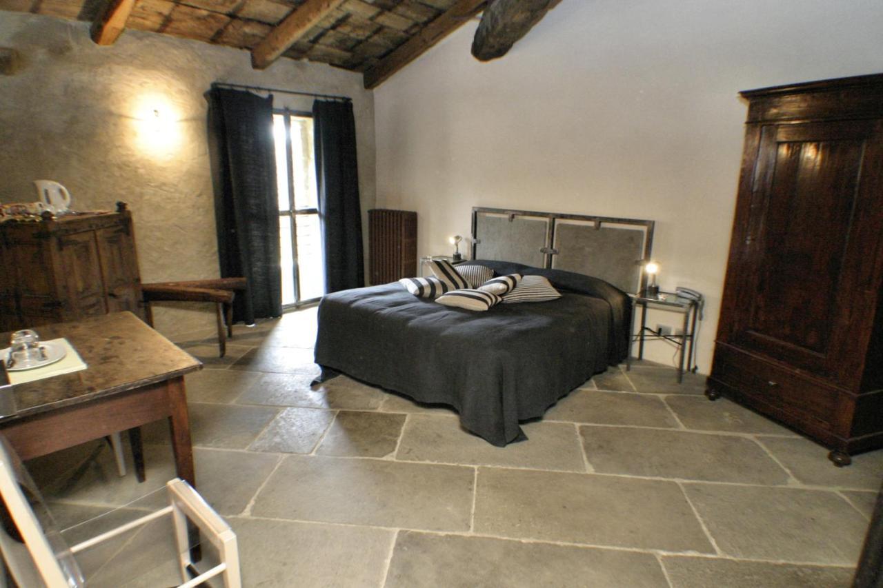 Le Case Della Saracca Monforte dʼAlba Exterior foto